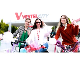 Vestel City'de Süslü Kadınlar Bisiklet Turu!